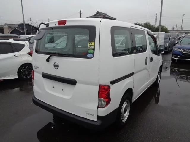 Nissan NV200