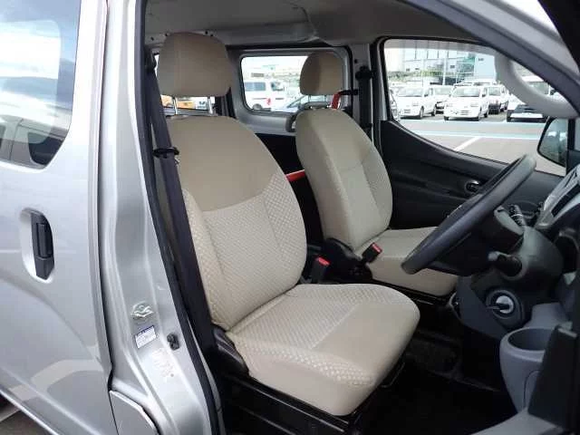 Nissan NV200