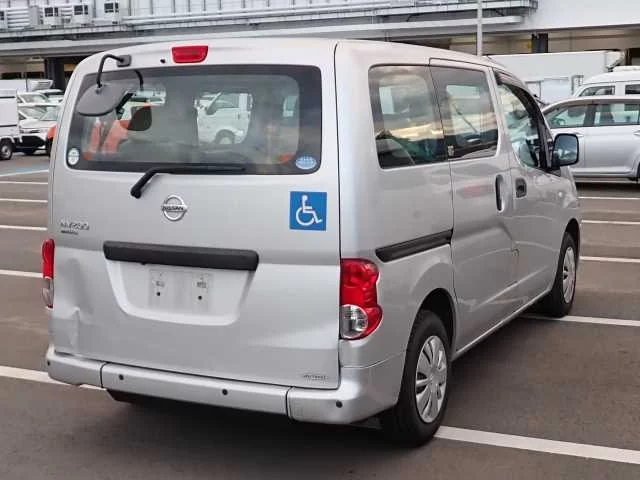 Nissan NV200