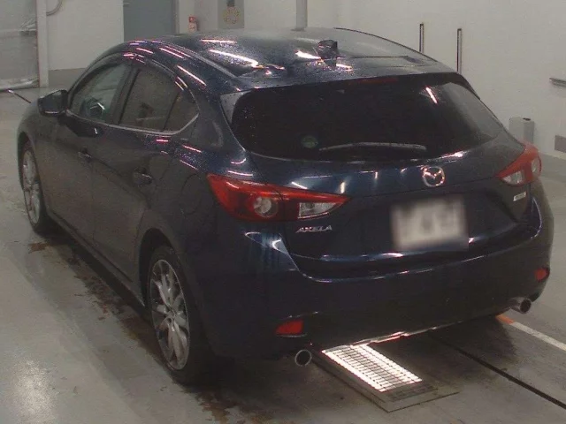 Mazda AXELA