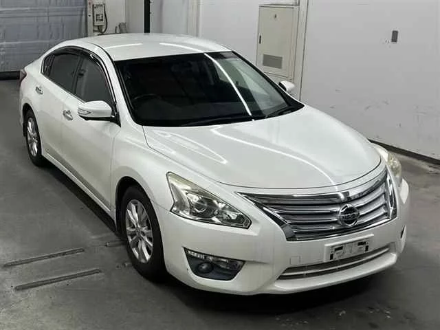 Nissan TEANA