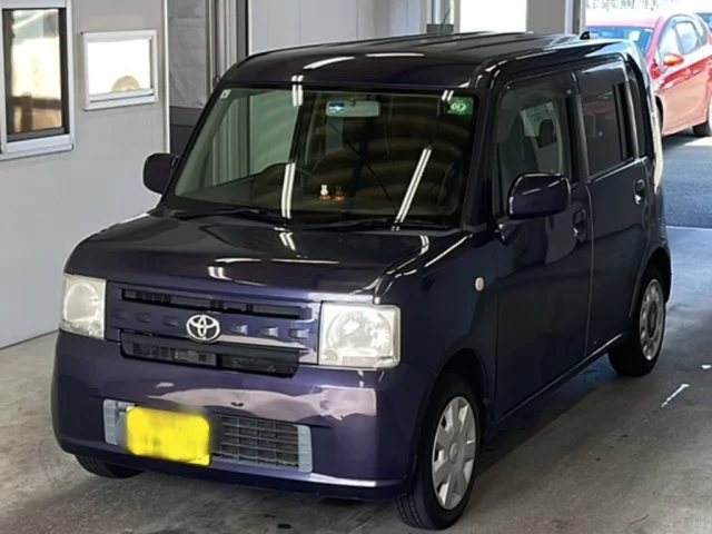 Toyota PIXIS SPACE