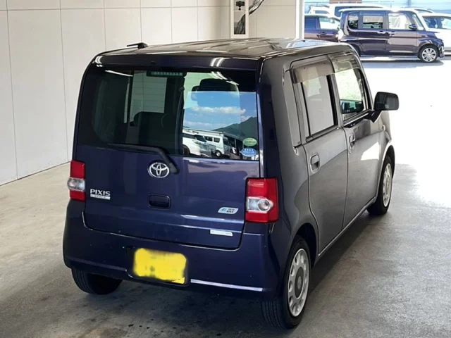 Toyota PIXIS SPACE