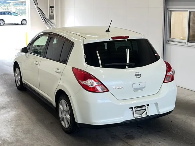 Nissan TIIDA