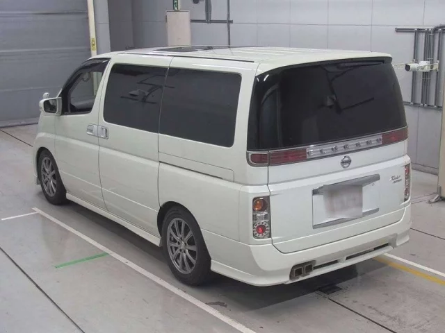 Nissan ELGRAND