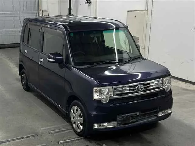 Toyota PIXIS SPACE