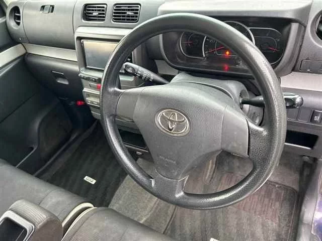 Toyota PIXIS SPACE