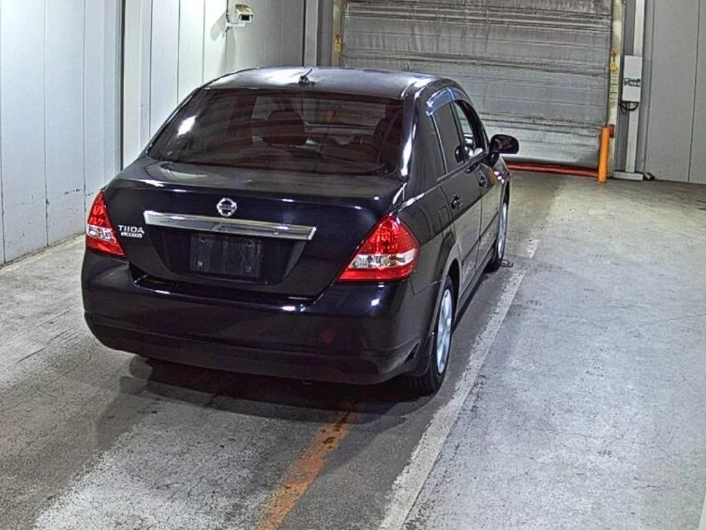 Nissan TIIDA LATIO