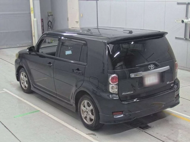 Toyota COROLLA RUMION