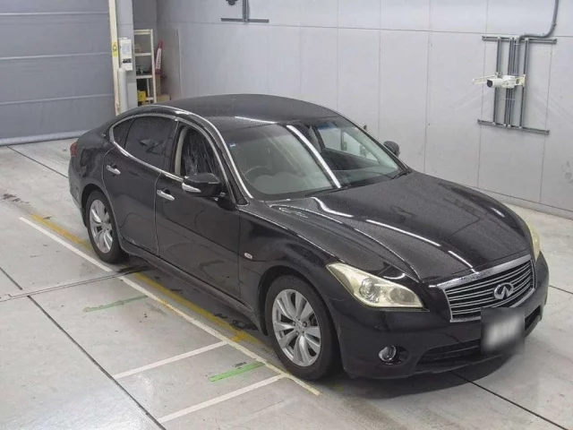 Nissan FUGA