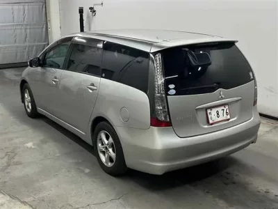 Mitsubishi GRANDIS