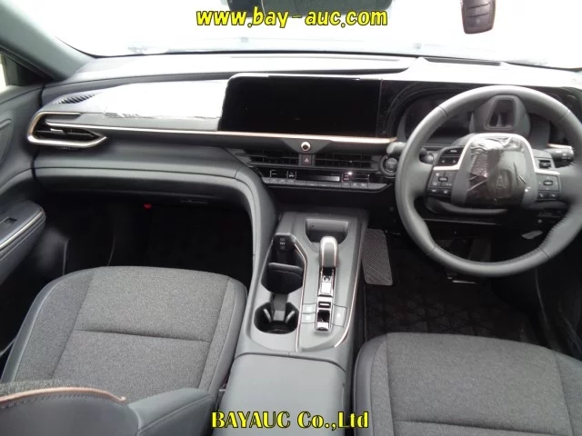 Toyota CROWN CROSSOVER