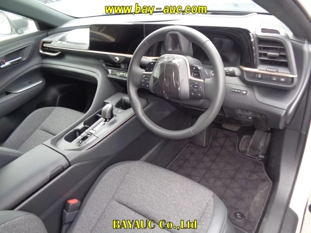 Toyota CROWN CROSSOVER