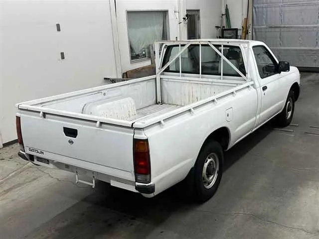 Nissan DATSUN PICKUP
