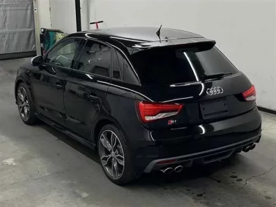 Audi S1