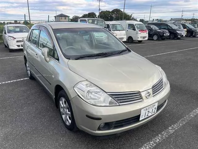 Nissan TIIDA LATIO