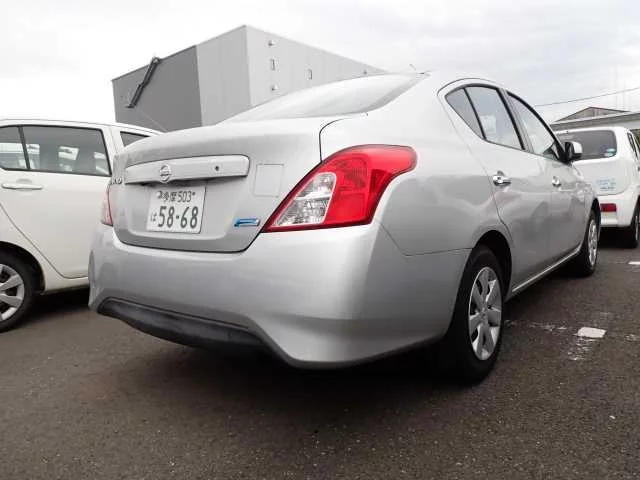 Nissan LATIO