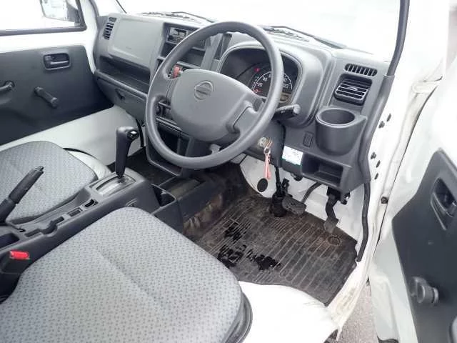 Nissan CLIPPER TRUCK