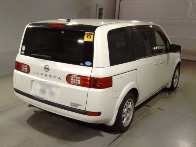 Nissan LAFESTA