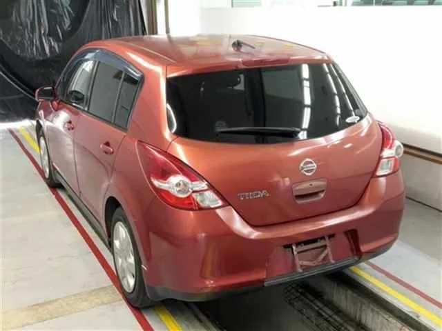 Nissan TIIDA