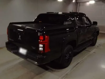Mitsubishi TRITON