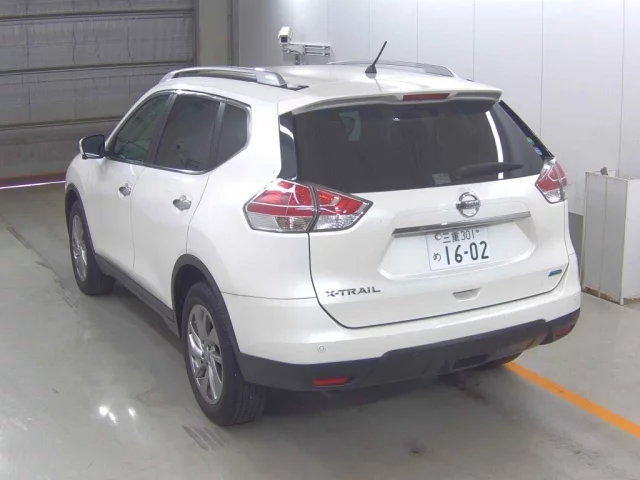 Nissan X-TRAIL