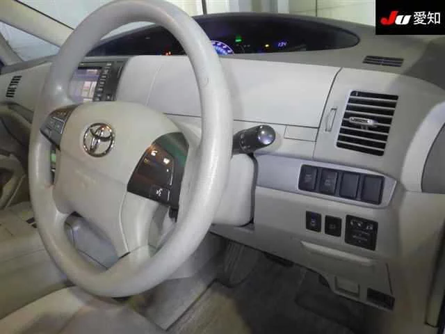 Toyota ESTIMA HYBRID