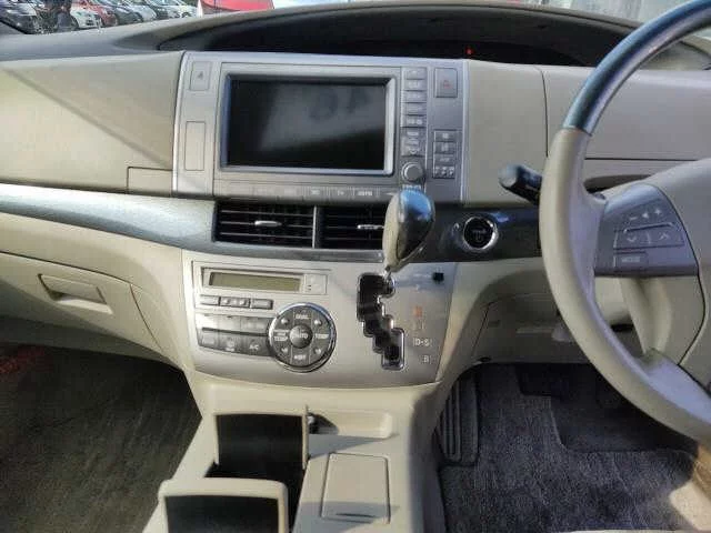 Toyota ESTIMA HYBRID