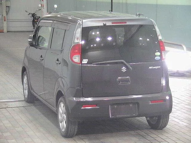 Suzuki MRWAGON
