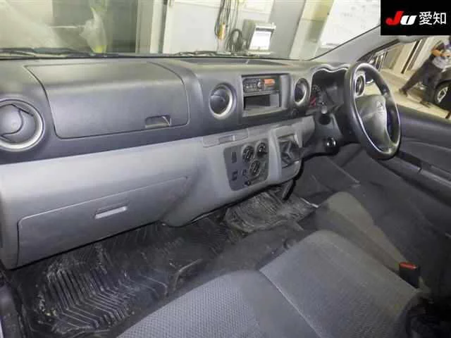Nissan CARAVAN VAN