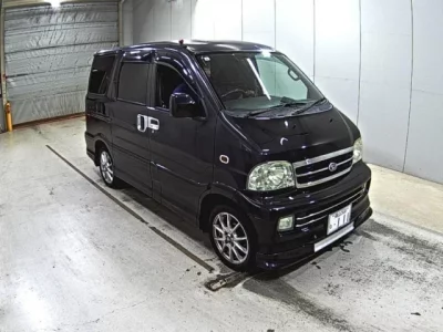 Daihatsu ATRAI SEVEN
