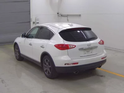 Nissan SKYLINE CROSSOVER