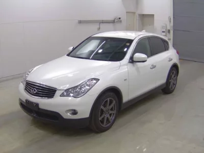 Nissan SKYLINE CROSSOVER