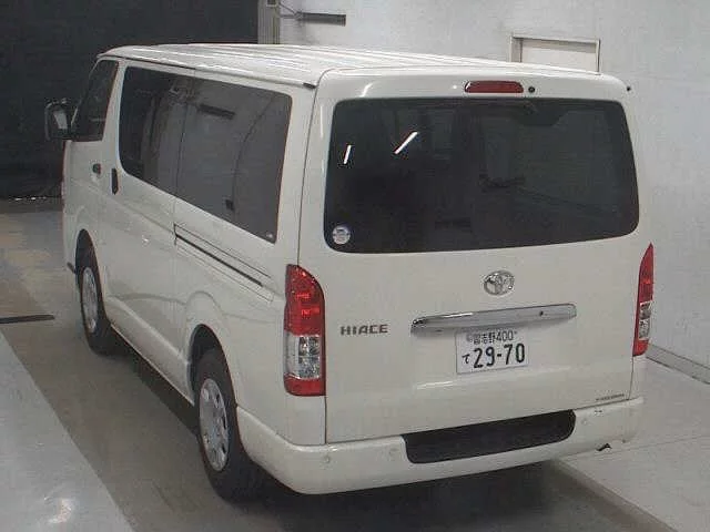 Toyota HIACE VAN