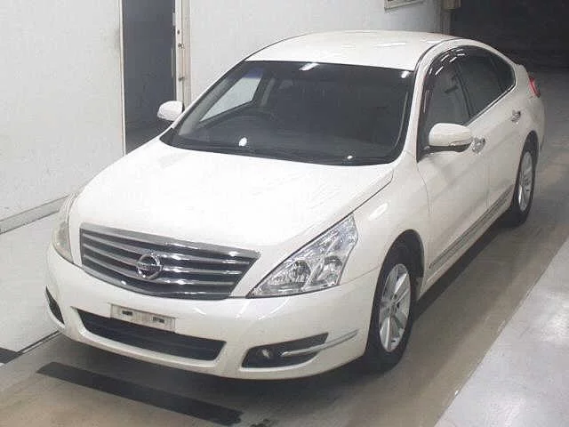 Nissan TEANA