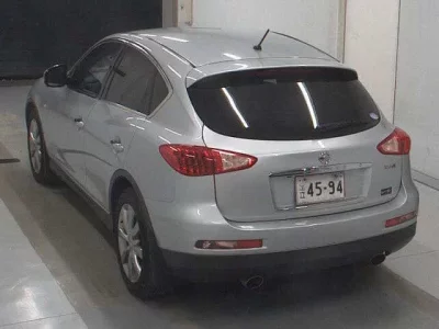 Nissan SKYLINE CROSSOVER