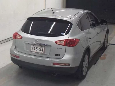 Nissan SKYLINE CROSSOVER