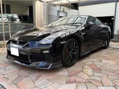 Nissan GT-R