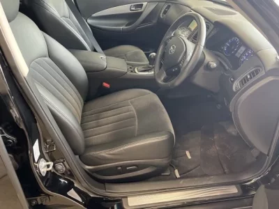 Nissan SKYLINE CROSSOVER