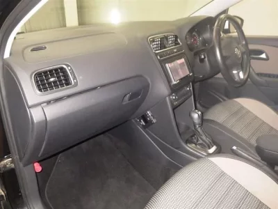 Volkswagen CROSS POLO