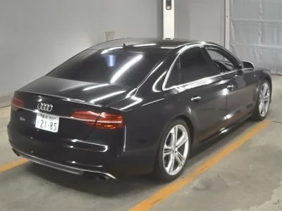 Audi S8