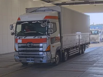 Hino TRUCK
