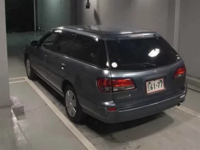 Nissan AVENIR WAGON