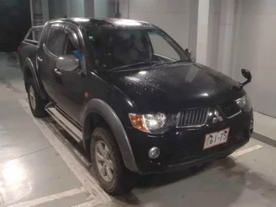 Mitsubishi TRITON