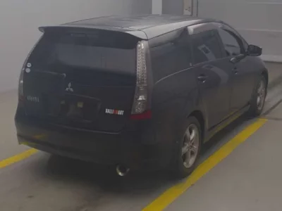 Mitsubishi GRANDIS