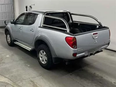 Mitsubishi TRITON
