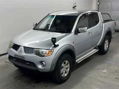 Mitsubishi TRITON