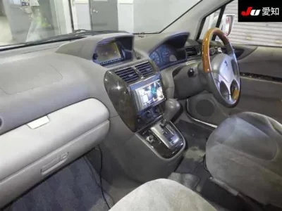 Mitsubishi CHARIOT GRANDIS