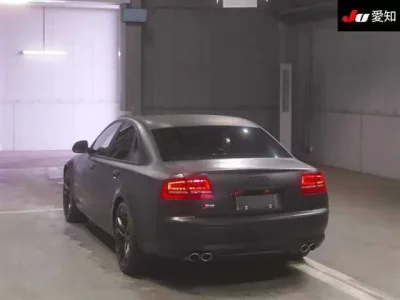 Audi S8