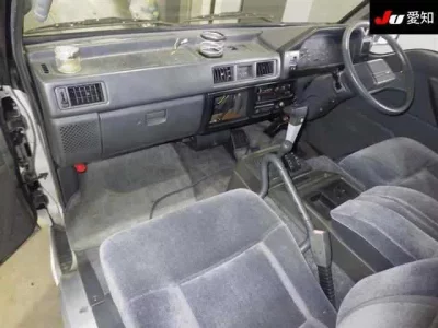 Mitsubishi DELICA WAGON